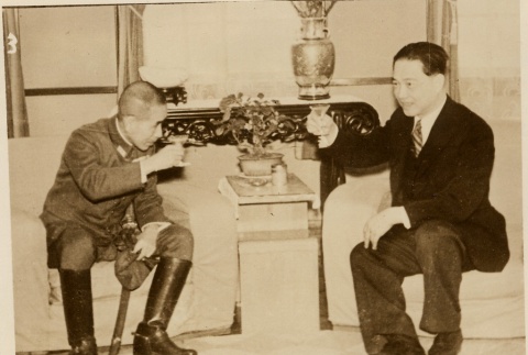 Wang Jingwei visiting General Hata (ddr-njpa-1-1078)