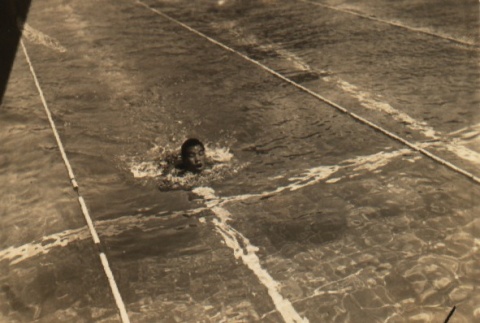 Reizo Koike swimming breaststroke (ddr-njpa-4-460)