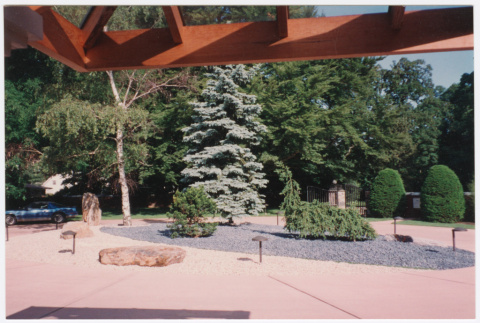 Driveway with rock landscaping (ddr-densho-377-1879)