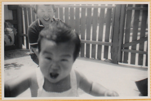 Susan Shiomi with women in background (ddr-densho-522-228)