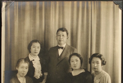 Japanese American family in San Francisco (ddr-densho-259-388)