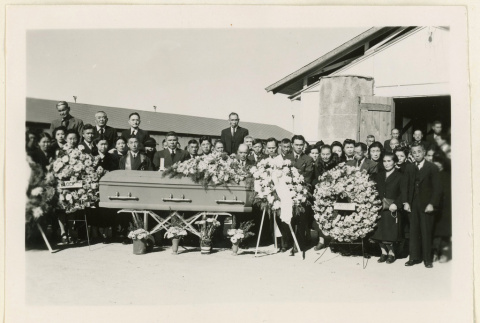 Mourners at Mrs. O. Kusumoto's funeral (ddr-densho-37-1316)