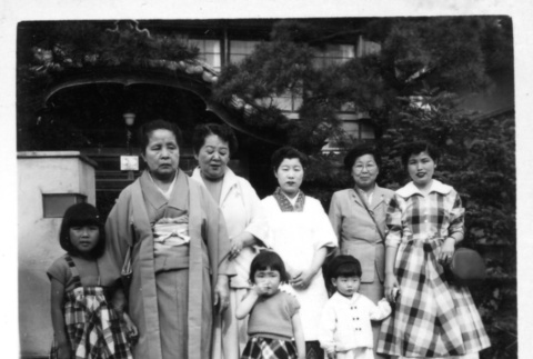 Kamie Taenaka, family reunion (ddr-csujad-25-176)