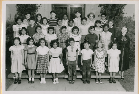 Class photo (ddr-densho-522-613)