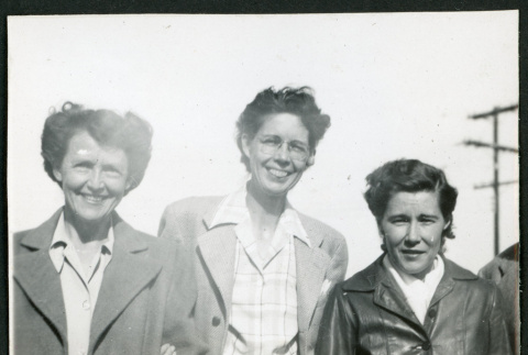 Photograph of women at Manzanar (ddr-csujad-47-330)
