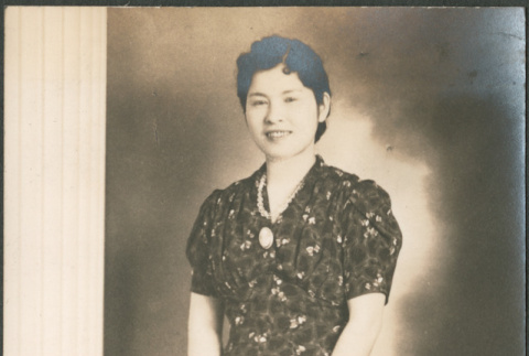 Portrait of woman (ddr-densho-293-122)