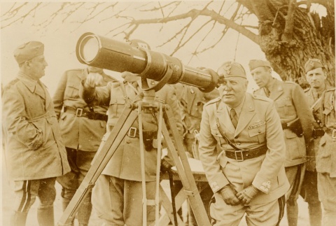 Benito Mussolini observing the front (ddr-njpa-1-944)
