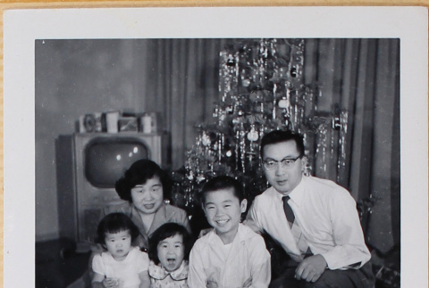 Shiomi family (ddr-densho-522-538)