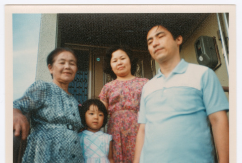 Family of Four (ddr-ohs-1-180)