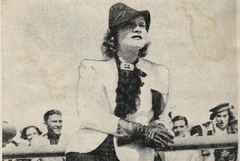 Newspaper clipping regarding Marlene Dietrich (ddr-njpa-1-193)