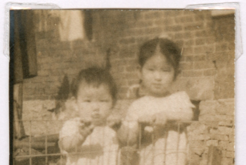 Naomi & Elaine Isoshima (ddr-densho-477-185)