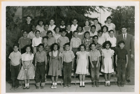 Class photo (ddr-densho-522-614)