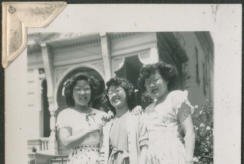 Three young women outside (ddr-densho-321-211)