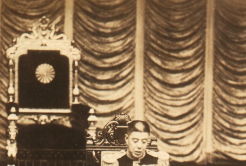 Yorinaga Matsudaira addressing the House of Peers (ddr-njpa-4-816)