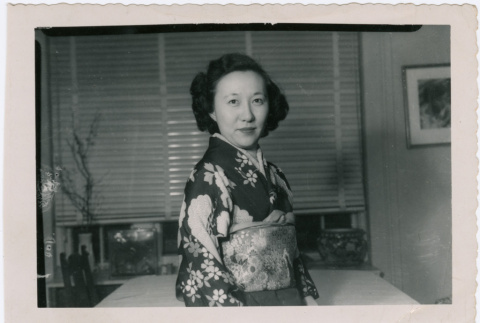 Photo of Kuniko Sumi in kimono (ddr-densho-399-12)