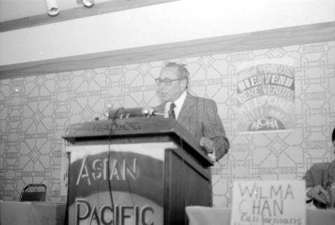 Stanley Diamond speaking (ddr-densho-1007-515)