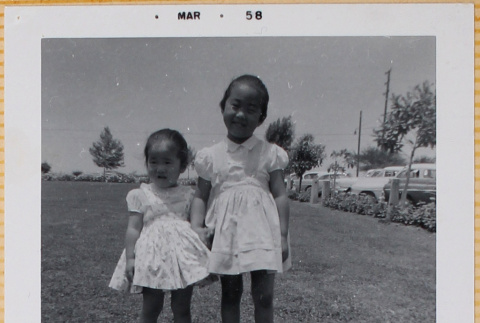 Leslie and Susan Shiomi (ddr-densho-522-442)