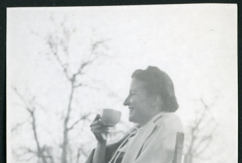 Photograph of a women at Manzanar (ddr-csujad-47-287)