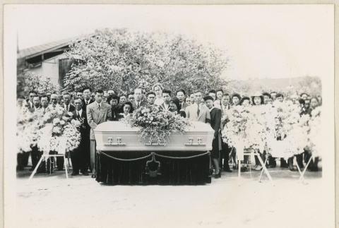 Attendees at Meiko Kurakusu's funeral (ddr-densho-37-2094)