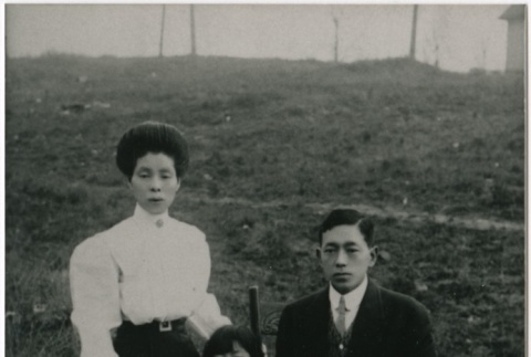 Kanjiro and Toshi Tashiro with daughter Shizuko (ddr-densho-353-204)