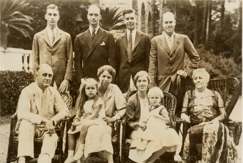 Franklin D. Roosevelt with his family (ddr-njpa-1-1515)