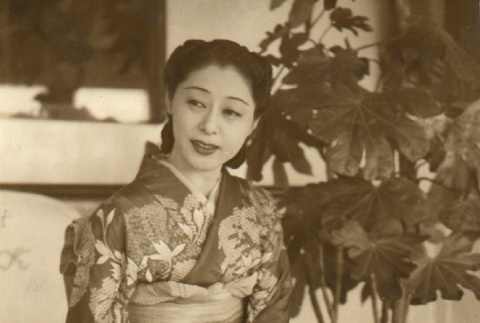 Woman wearing a kimono (ddr-njpa-4-2281)