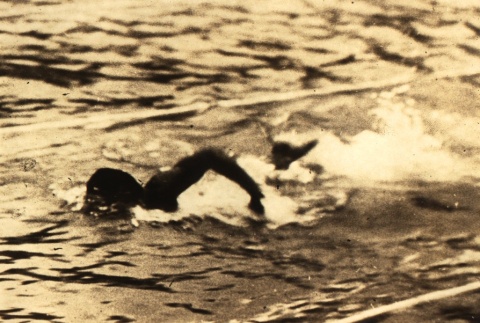 Shozo Makino swimming (ddr-njpa-4-1004)