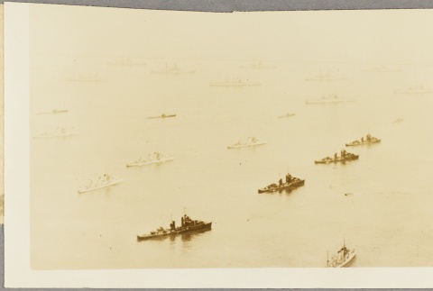 U.S. Navy ships in Los Angeles Harbor (ddr-njpa-13-340)