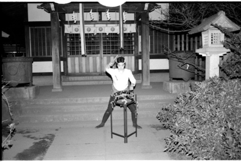 Chizuko performing taiko (ddr-densho-1007-1200)