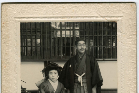 Japanese American couple (ddr-densho-26-150)
