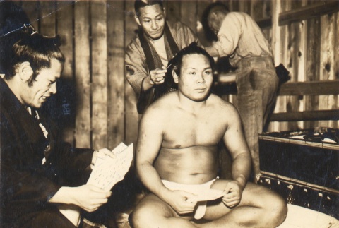 Sumo wrestler, Kasaokiyama and others (ddr-njpa-4-640)