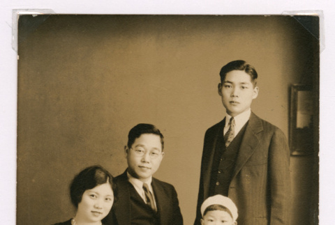 The Tobe Family and Takeo Isoshima (ddr-densho-477-22)
