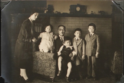 Nikkei family portrait (ddr-densho-259-396)
