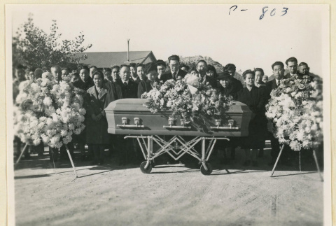 Hashimoto funeral (ddr-densho-37-1801)