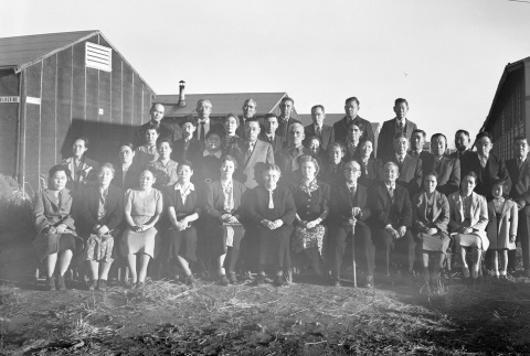 Group photograph in front of barracks (ddr-fom-1-80)