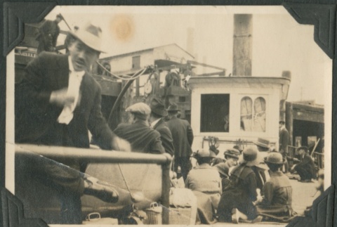 A group on a boat (ddr-densho-321-550)