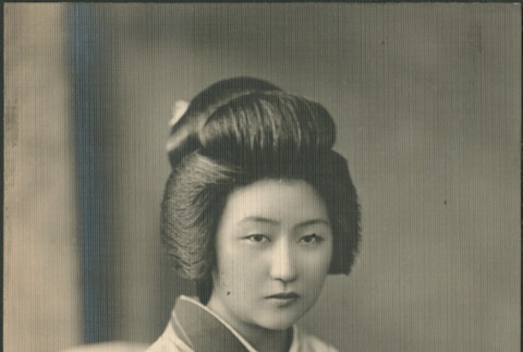 Portrait of a woman (ddr-densho-321-845)