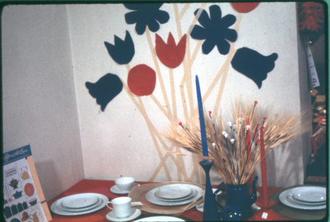 Display of table setting (ddr-densho-426-337)