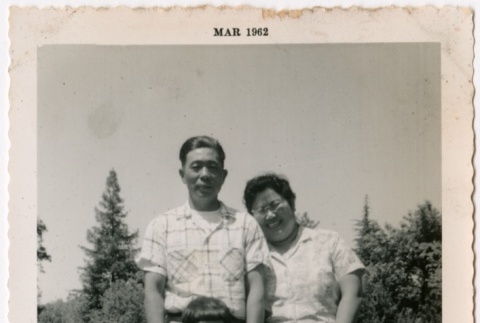 Japanese American family (ddr-densho-325-495)