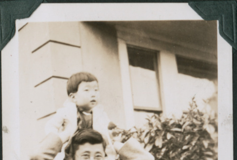 Gentaro Takahashi with child (ddr-densho-355-362)