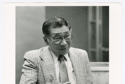 Rudy Tokiwa speaking (ddr-densho-1007-328)