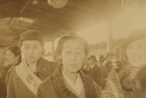 Three women in a train station (ddr-njpa-4-51)