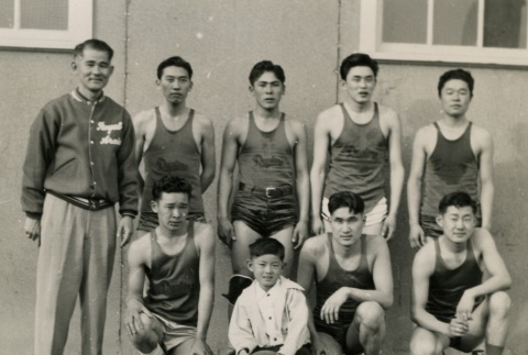 Basketball team (ddr-densho-159-260)