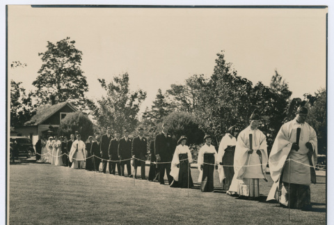 Wedding procession at Kubota Garden (ddr-densho-544-5)