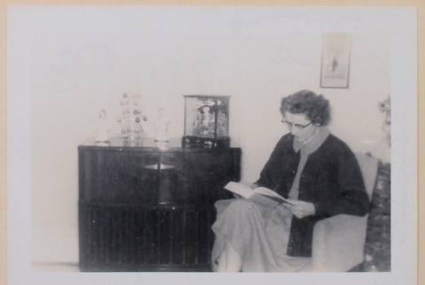 Betty reading (ddr-densho-462-273)