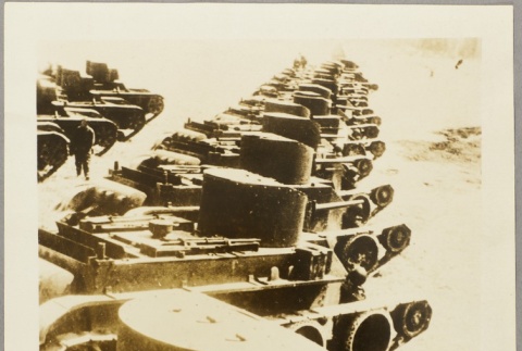 Soviet tanks (ddr-njpa-13-430)