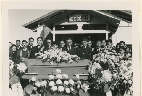 Mourners at Toyo Ishitani's funeral (ddr-densho-37-1344)