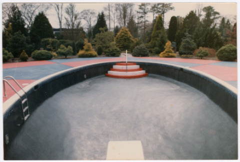 Photograph (ddr-densho-377-2540-mezzanine-dee5eb107b)