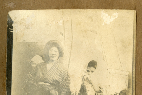 Japanese immigrant women to Peru (ddr-csujad-33-11)