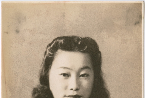 Portrait of young woman (ddr-densho-423-564)